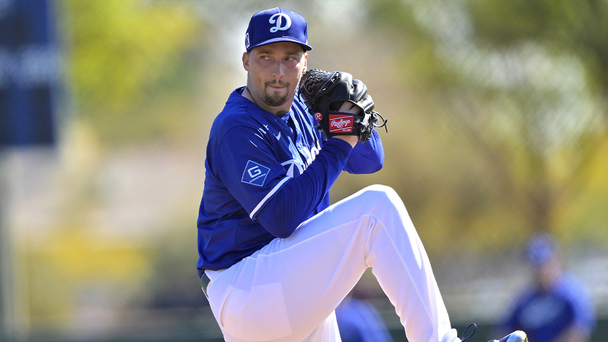 Dodgers' Blake Snell honors Kobe Bryant with unique 'grinch' cleats