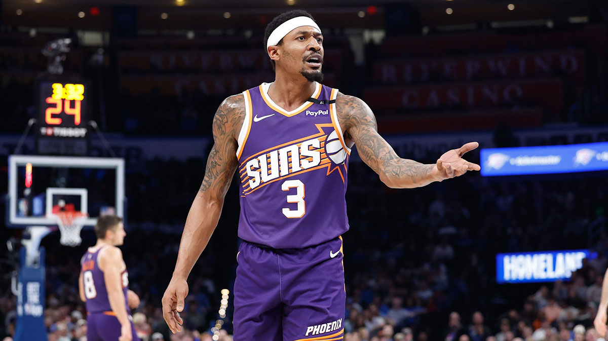 Phoenix Suns guard Bradley Beal (3) reacts to an officials play during the second half of a game against the Oklahoma City Thunder at Paycom Center.