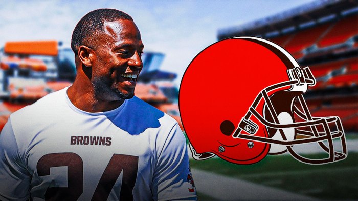 Nick Chubb next to Browns logo with Cleveland background.