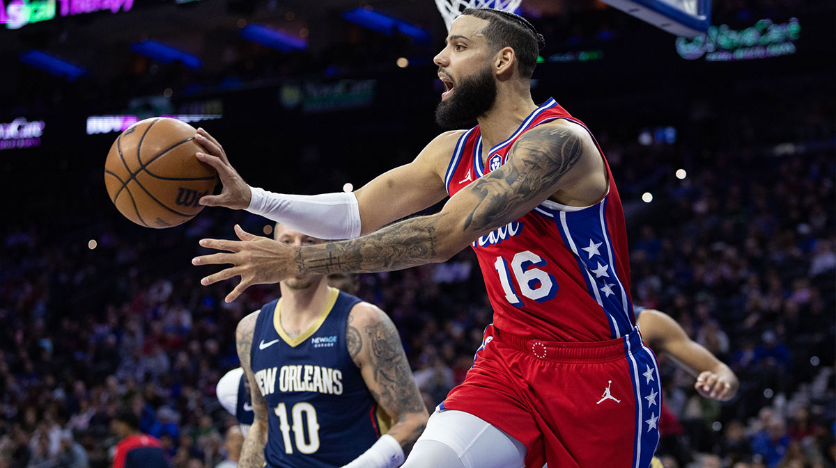 Philadelphia 76ers Prom Prince Kaleb Martin (16) passes the ball against new eagle pelican during the second trimester in Wells Fargo Center. 