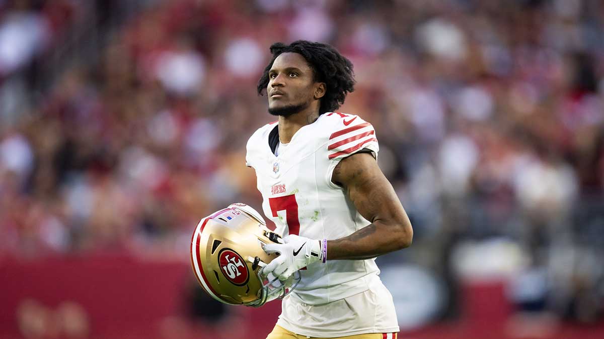 Jan 5, 2025; Glendale, Arizona, USA; San Francisco 49ers cornerback Charvarius Ward (7) against the Arizona Cardinals at State Farm Stadium. Mandatory Credit: Mark J. Rebilas-Imagn Images