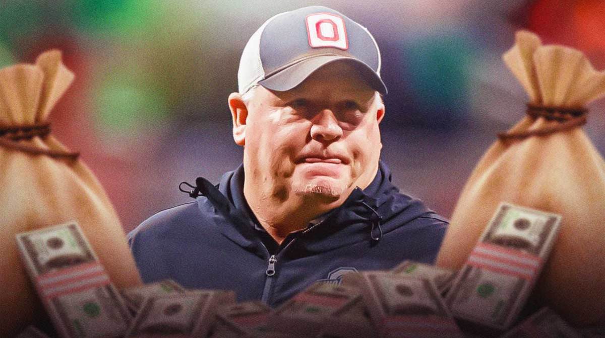 The Raiders flashed a groundbreaking contract to get Chip Kelly on board.