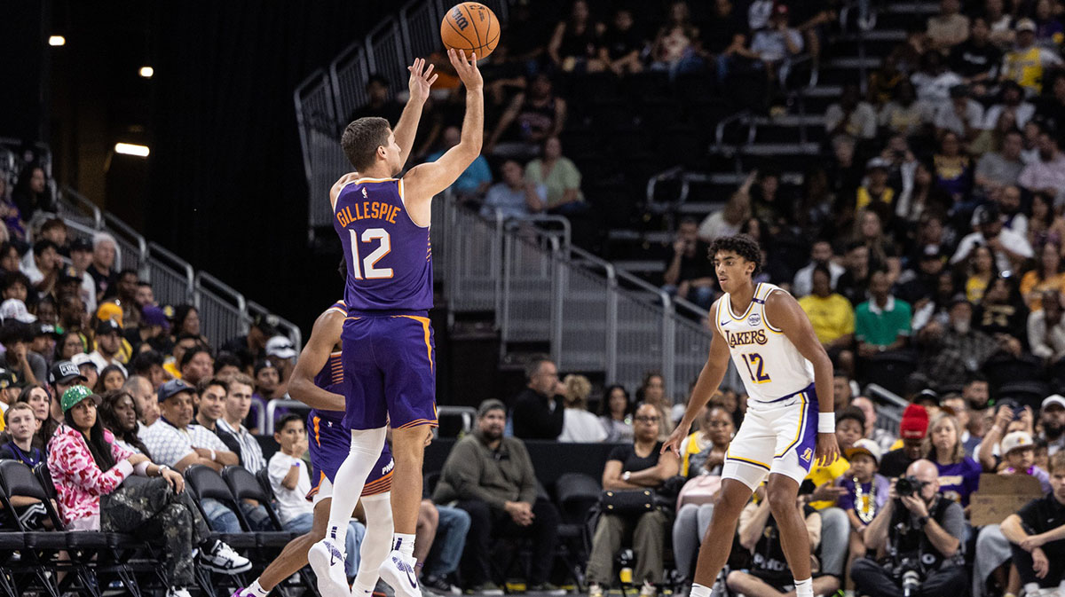 Phoenix Suns Guard Collin Gillespie (12) shoots three pointers against Los Angeles Lakers during the second half in Agrey Arina.