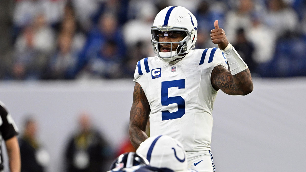 Indianapolis Colts quarterback Anthony Richardson (5) gives a thumbs up before the snap during the second half against the Tennessee Titans at Lucas Oil Stadium.