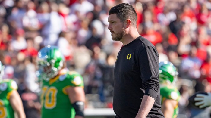 Oregon head coach Dan Lanning walks the field during warmups as the Oregon Ducks face the Ohio State Buckeyes Wednesday, Jan. 1, 2025, in the quarterfinal of the College Football Playoff at the Rose Bowl in Pasadena, Calif.