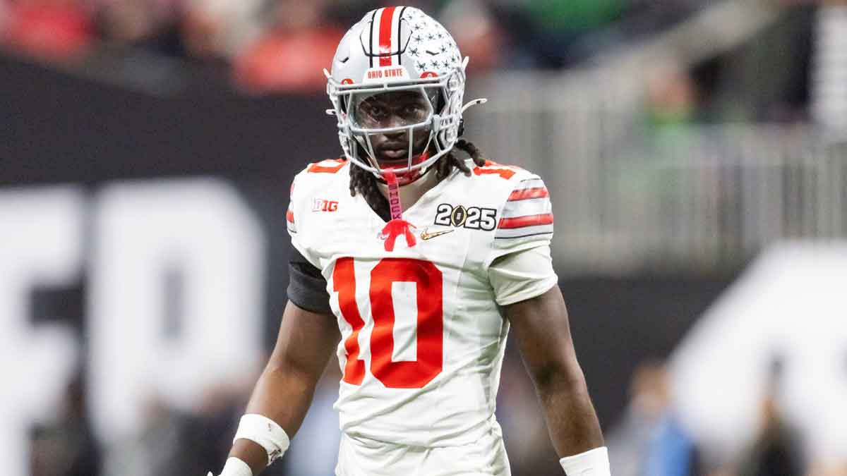 Ohio State Buckeyes cornerback Denzel Burke (10) against the Notre Dame Fighting Irish during the CFP National Championship college football game at Mercedes-Benz Stadium