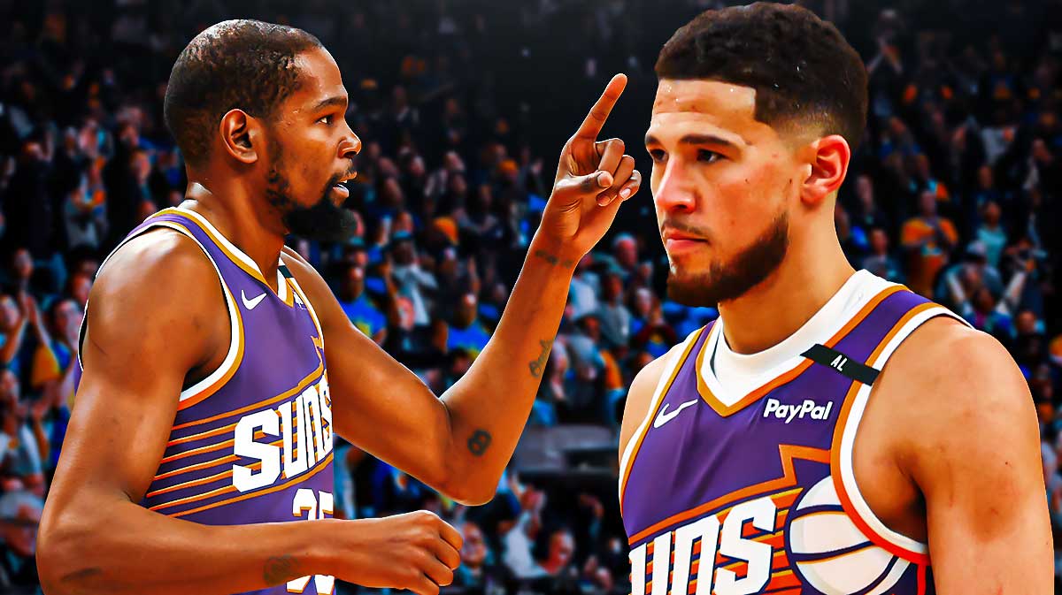 Devin Booker looking at Kevin Durant.