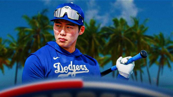 Hyeseong Kim, Dodgers, Dodgers Spring Training, Hyeseong Kim Dodgers, Spring Training, Hyeseong Kim in Dodgers uniform, baseball background with some palm trees because of spring training
