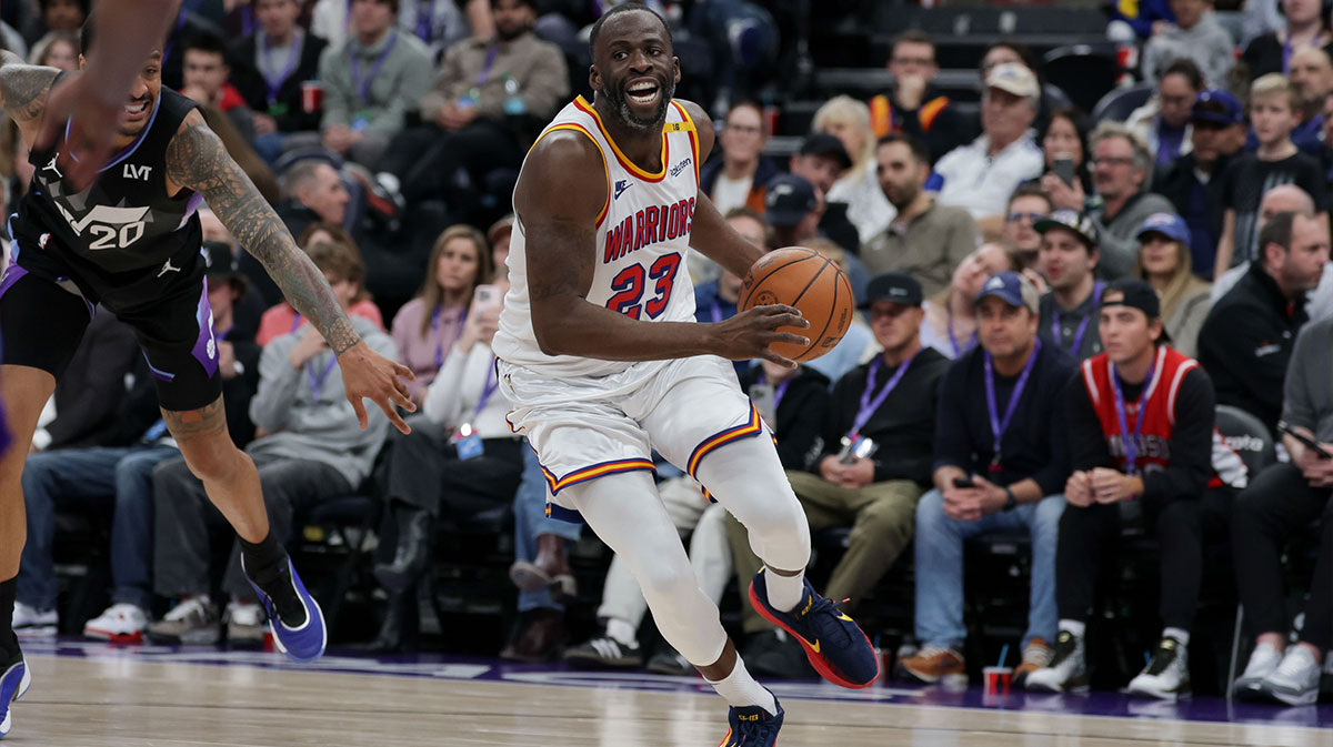 5. February 2025; Salt Lake City, Utah, USA; The golden state warriors ahead Draimond Green (23) run to the basket during the second half against Jazz Utah in Delta Centura.