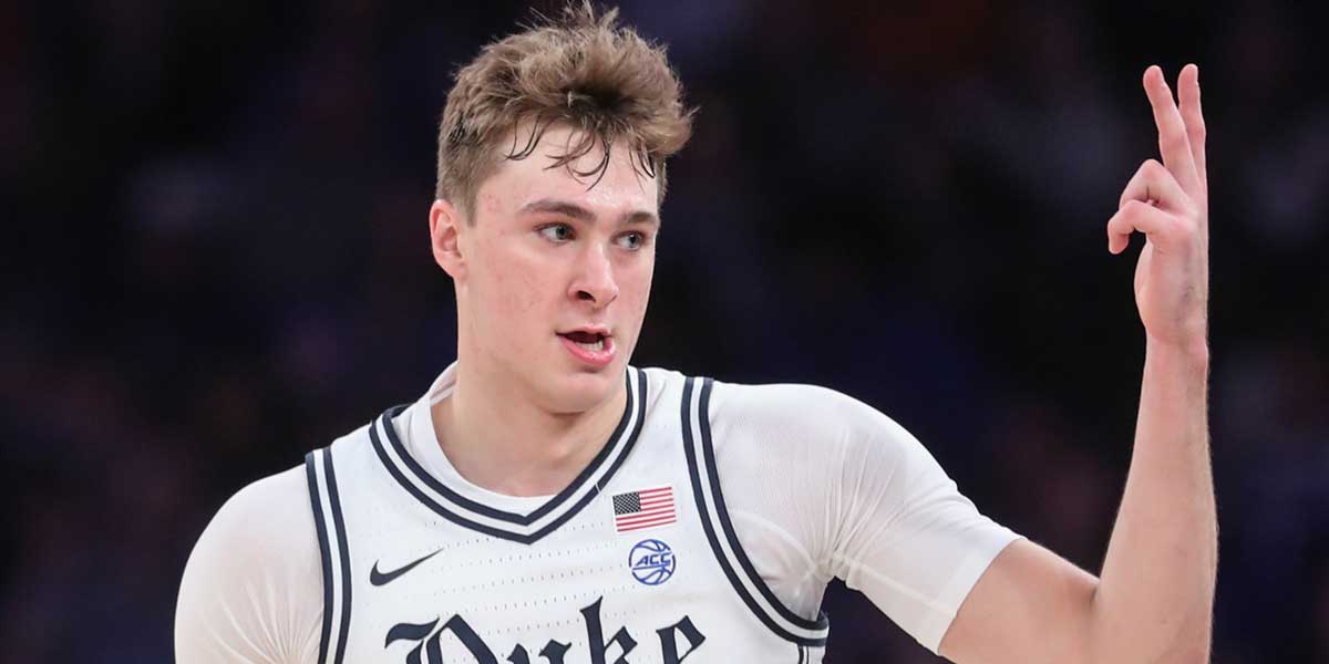 Duke Blue Devils guard Cooper Flagg (2) gestures after making a three-point shot in the second half against the Illinois Fighting Illini at Madison Square Garden.