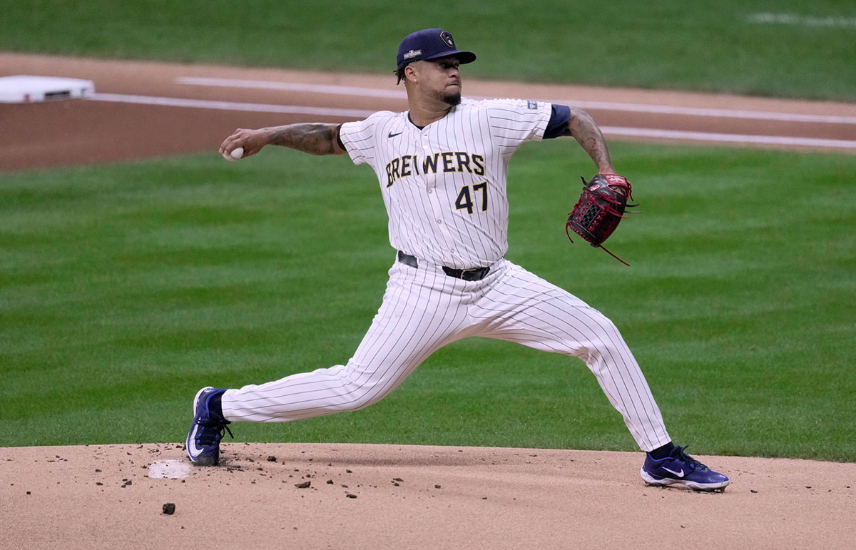 Milwaukee Brewers pitcher Frankie Montas (47) throws during the first inning of their wild-card playoff game against the New York Mets 