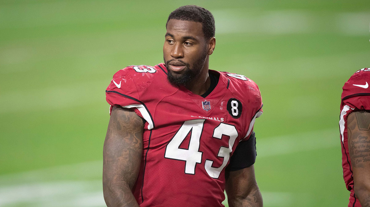 The assistant outside the Arizona Haason Reddick (43) after the match against the 49ers of San Francisco at the State Farm Stadium.
