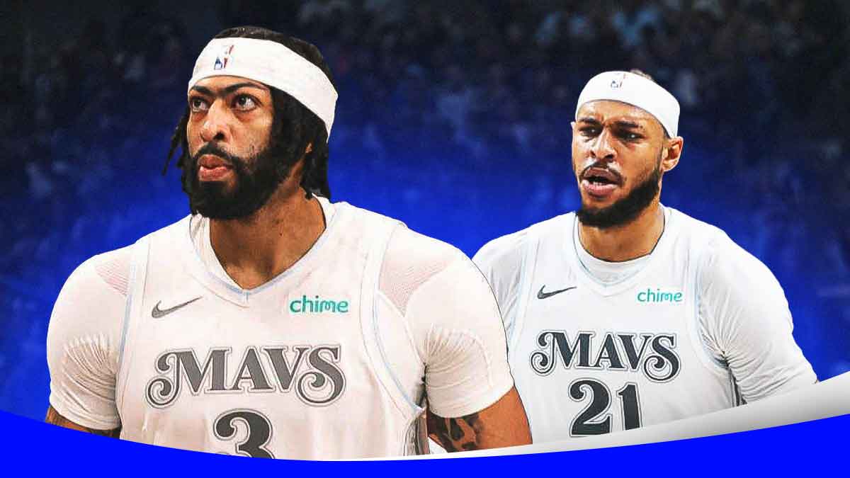 Mavericks Daniel Gafford, Mavericks Anthony Davis looking serious.