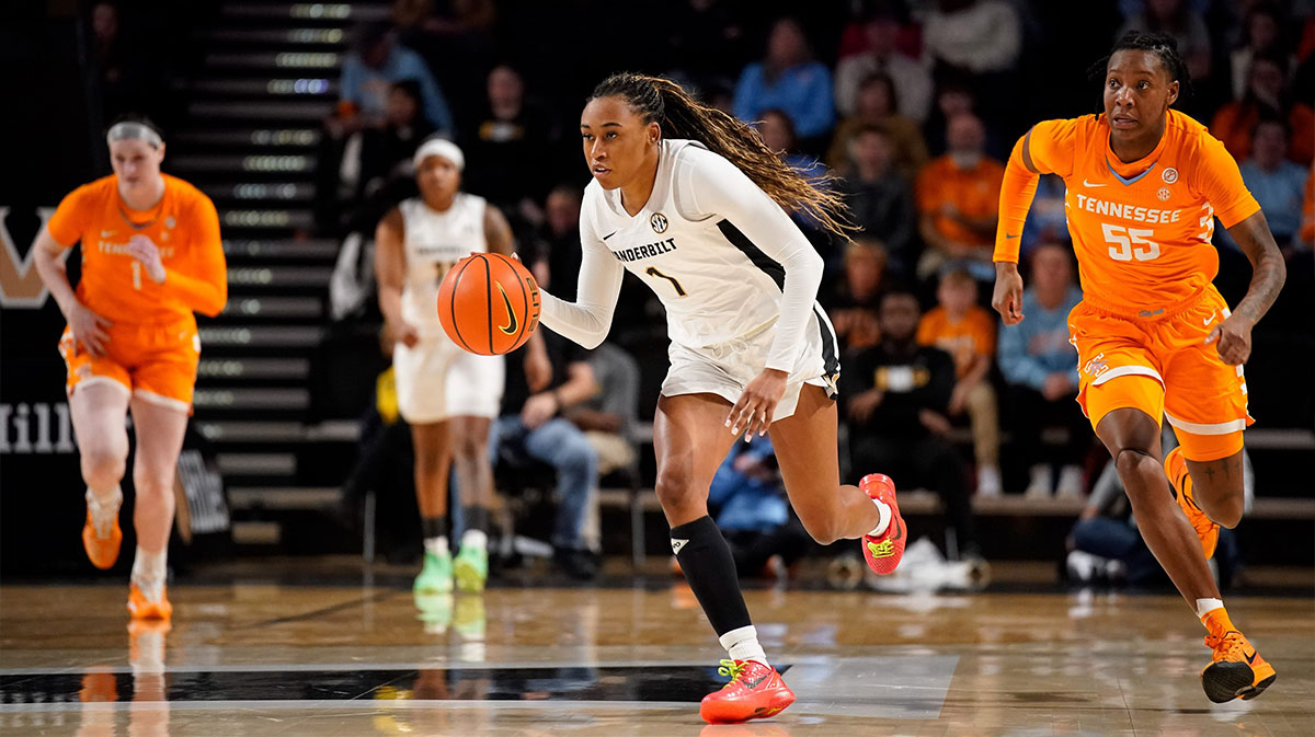 Vanderbilt guard Mikayla Blakes (1) brings the ball up the court against Tennessee during the fourth quarter at Memorial Gym in Nashville, Tenn., Sunday, Jan. 19, 2025.