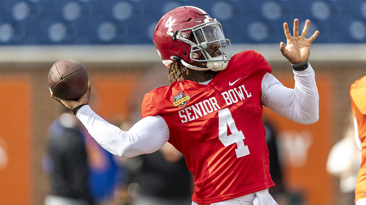 American team quarterback Jalen Milroe of Alabama (4) throws long during Senior Bowl practice for the American team at Hancock Whitney Stadium.