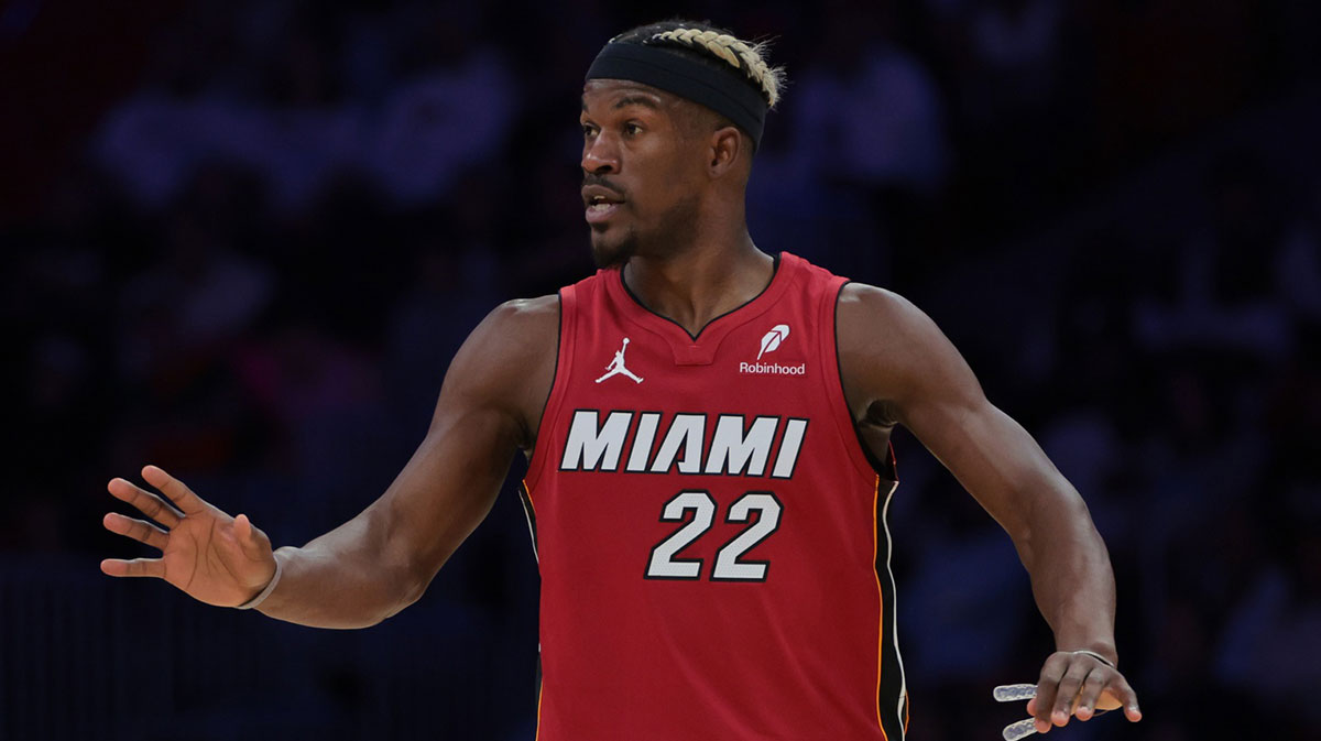 Miami Toper Prime Jimmy Butler (22) reacts to Blazers Portland Trail Blazers during the third quarter in Kashi Center. 