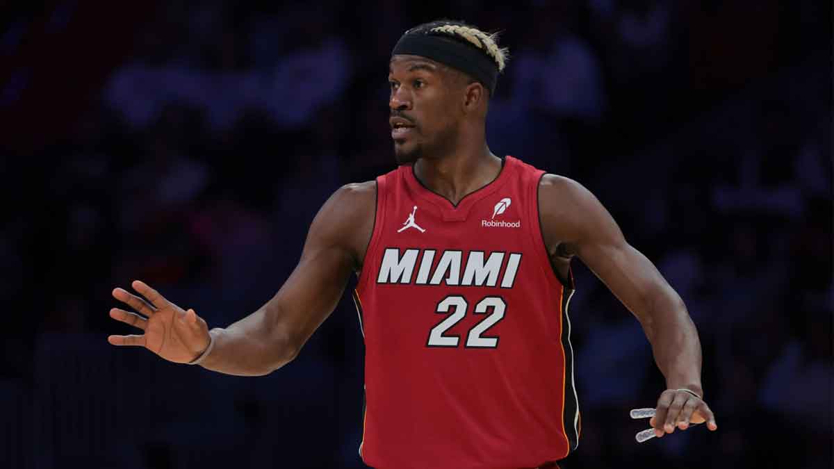 Miami Toper Prime Jimmy Butler (22) reacts to Blazers Portland Trail Blazers during the third quarter in Kashi Center.