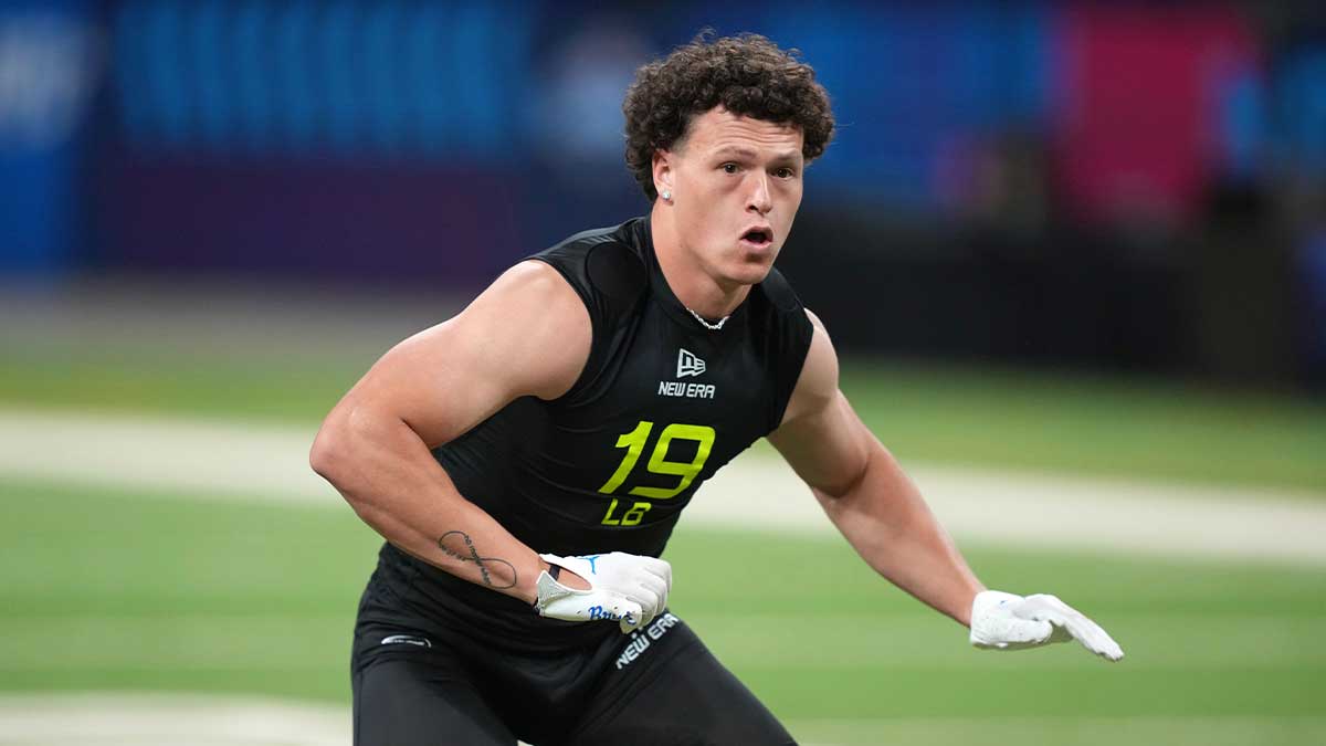 UCLA linebacker Kain Medrano (LB19) participates in drills during the 2025 NFL Combine at Lucas Oil Stadium. Mandatory Credit: Kirby Lee-Imagn Images