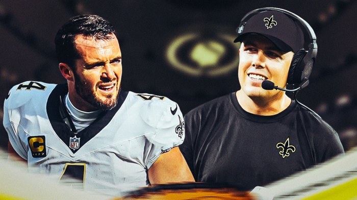 New Orleans Saints head coach Kellen Moore and quarterback Derek Carr