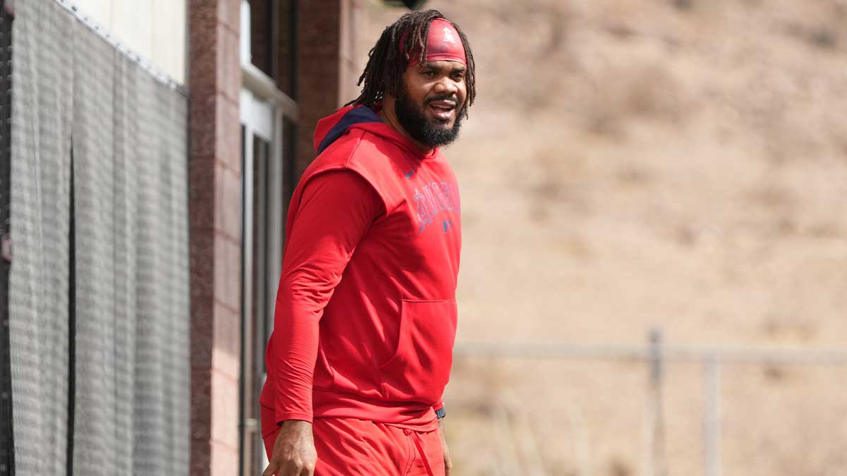 Los Angeles Angels pitcher Kenley Jansen (74) runs through drills during spring training camp.