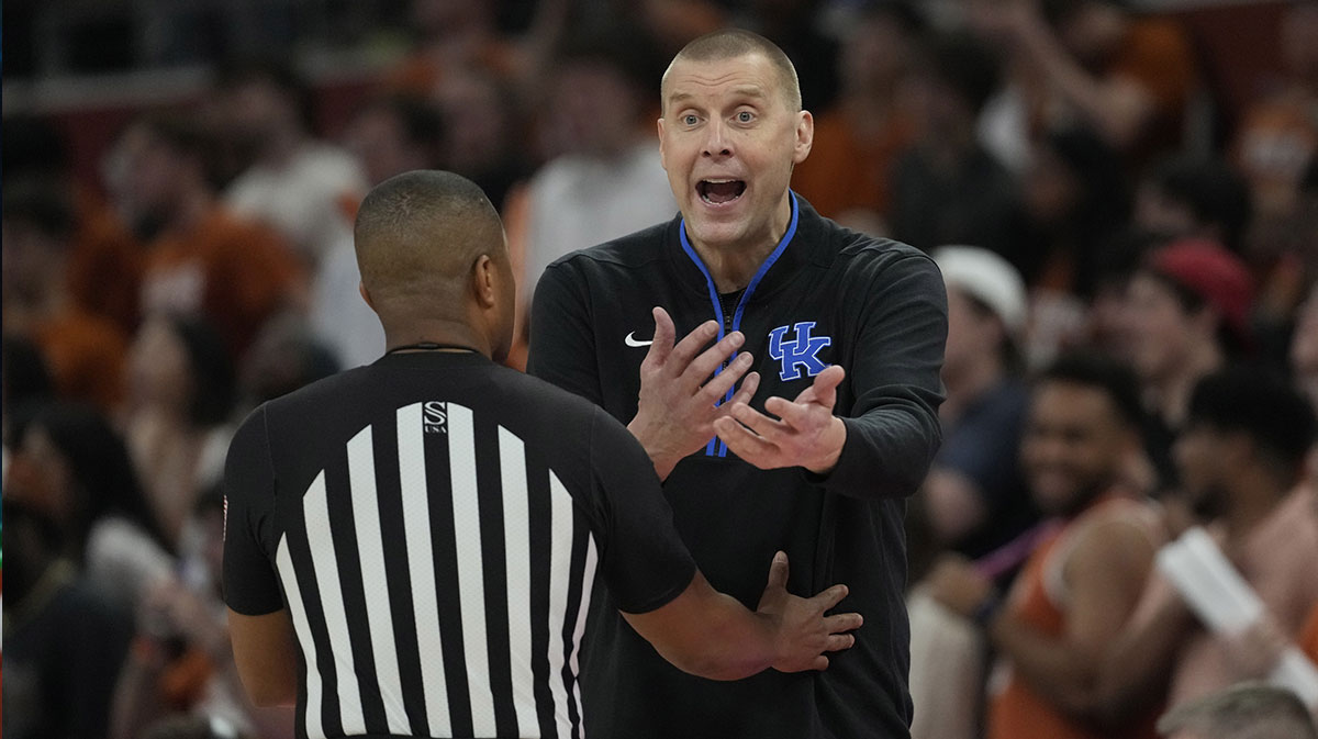 Kentucky Wildcats head coach Mark Pope argues with an official during the second half against the Texas Longhorns at Moody Center.