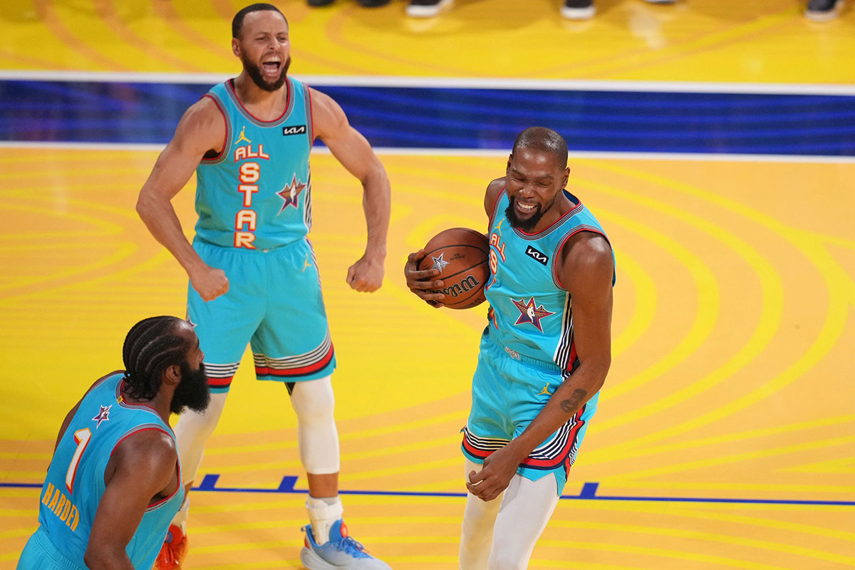 Shak's Obside, Kevin Durant (35) Phoenix Sun reacts after the game against Candace, which established a star in Chase Center in Chase Center.