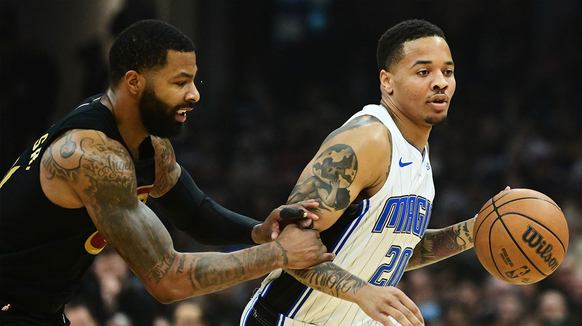 Magic Guard Markelle Fultz (20) Drive to Cart against Cleveland Cavaliers Marcus Morcus Morris Sr. (24) During the first half in the game seven first round for the playoffs at 2024. NBA on rocket mortgages