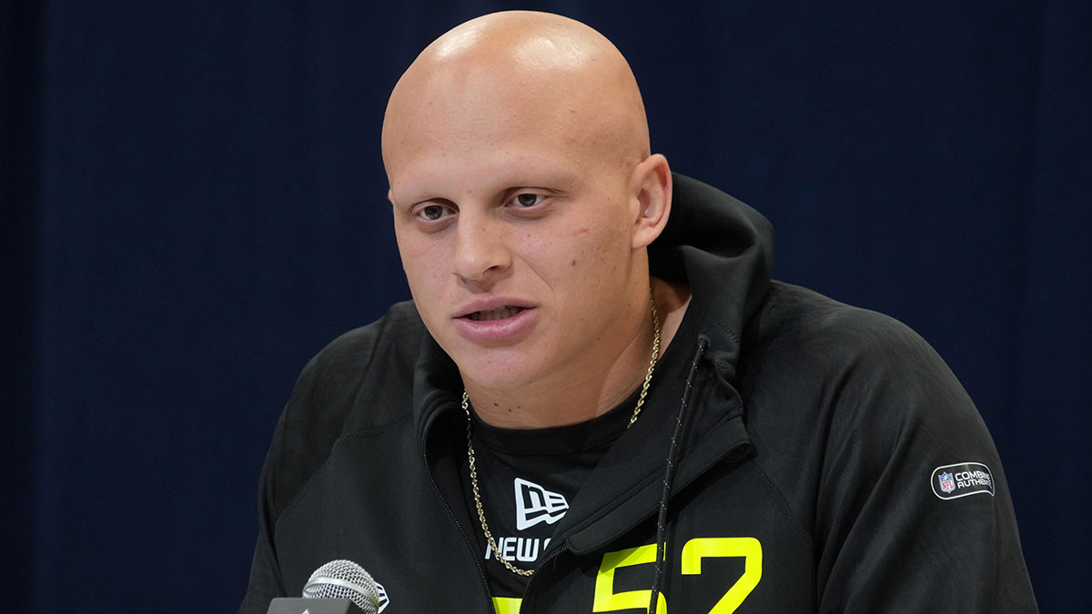 Arkansas defensive lineman Landon Jackson (DL52) during the 2025 NFL Scouting Combine at the Indiana Convention Center. Mandatory Credit: Kirby Lee-Imagn Images