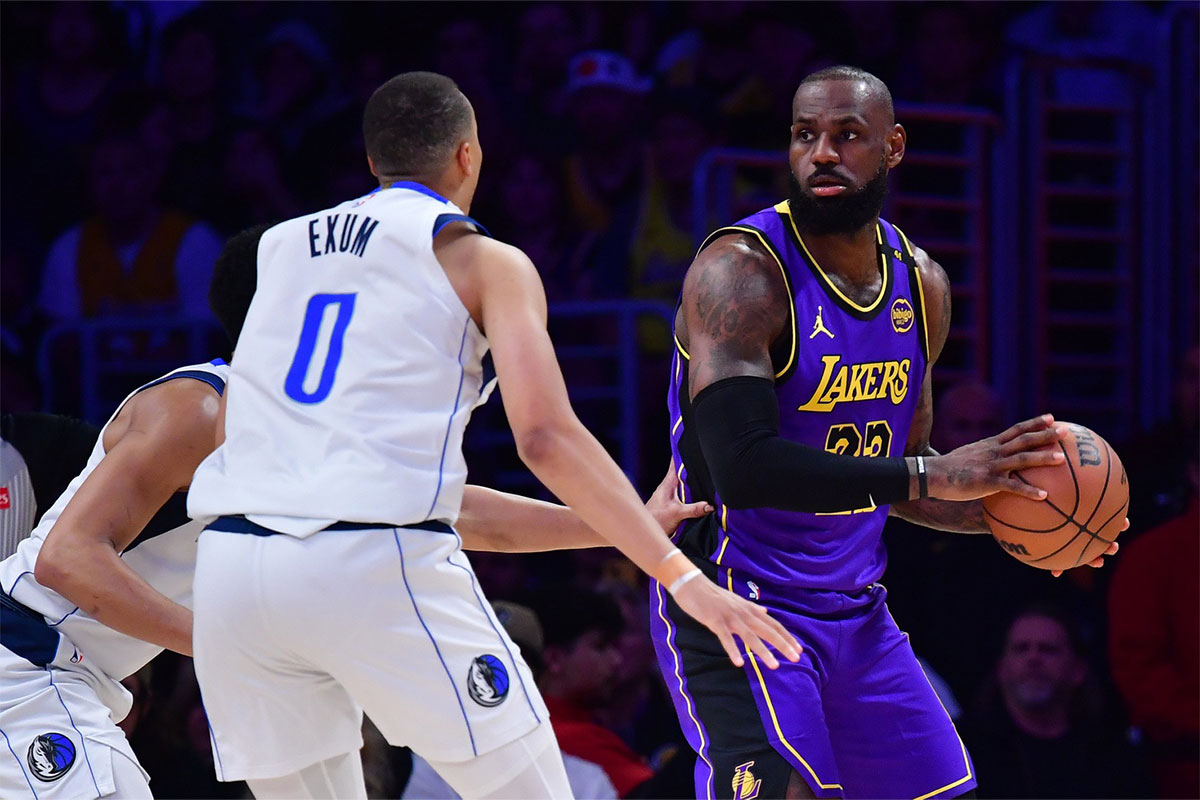 Los Angeles Lakers Forward Lebron James (23) Driblible Ball vs. Dallas Mavericks Guard Dante Ekum (0) During the first half of the CRIPTO.com Arena.