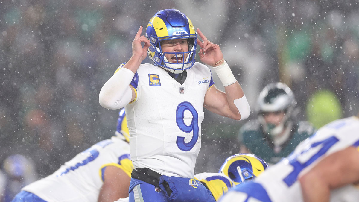 Los Angeles Rams quarterback Matthew Stafford (9) calls a play from the line of scrimmage in the third quarter against the Philadelphia Eagles in a 2025 NFC divisional round game at Lincoln Financial Field.