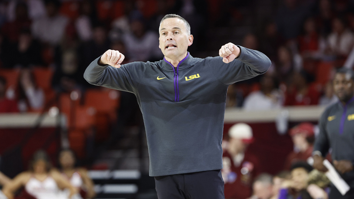 LSU Tigers head coach Matt McMahon gestures to his team during a play against the Oklahoma Sooners during the second half at Lloyd Noble Center.