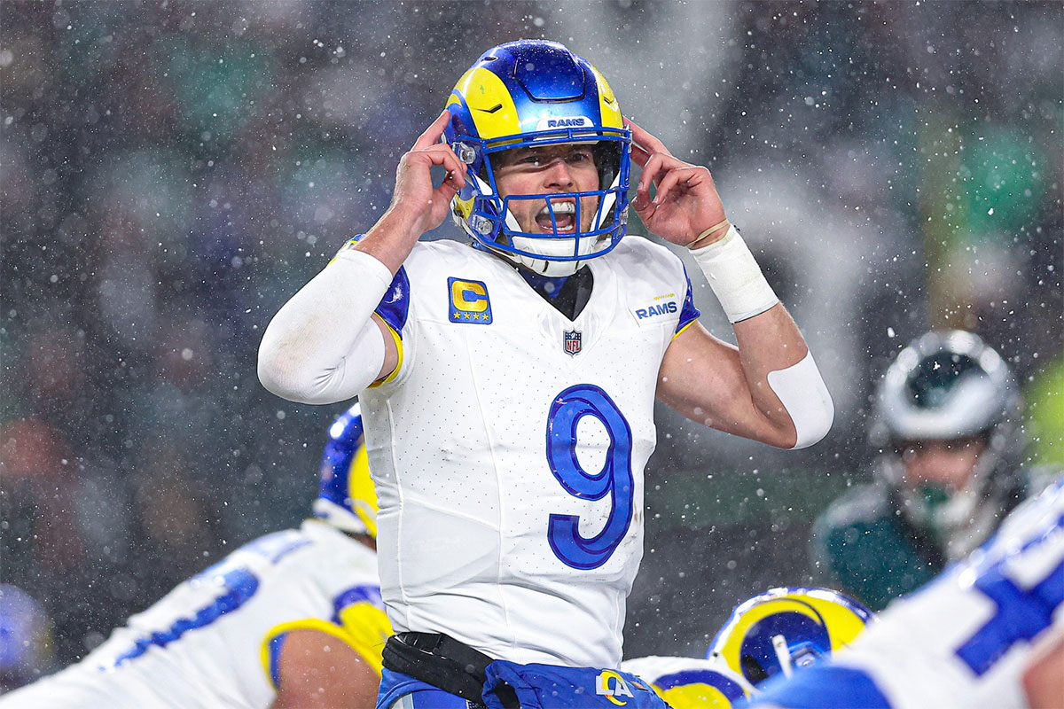 Los Angeles Rams Quarterback Matthew Stafford (9) calls the game on one of the covers against the fieladeless eagles in a round game from the NFC Divisional in Lincoln. 