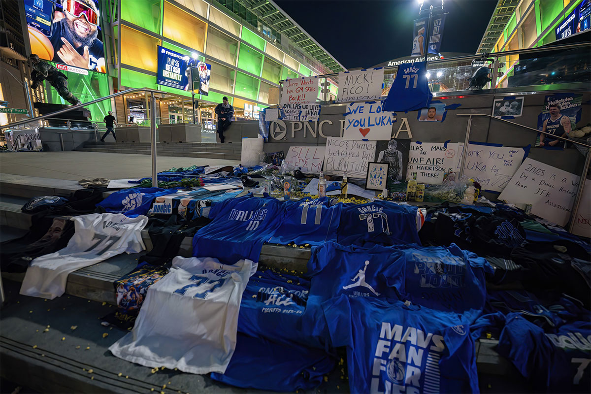 Dallas Mavericks fans leave notes and memorabilia after the game between the Dallas Stars and the Columbus Blue Jackets at American Airlines Center to protest the trade of Mavericks point guard Luka Doncic to the Los Angeles Lakers.