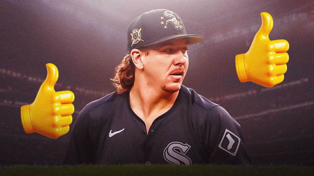Mike Clevenger in a White Sox uniform with the thumbs up emoji