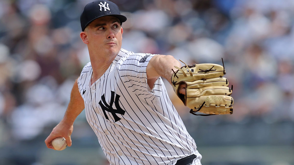 New York Yankees relief pitcher Nick Burdi (57) pitches against the Seattle Mariners during the eighth inning at Yankee Stadium.