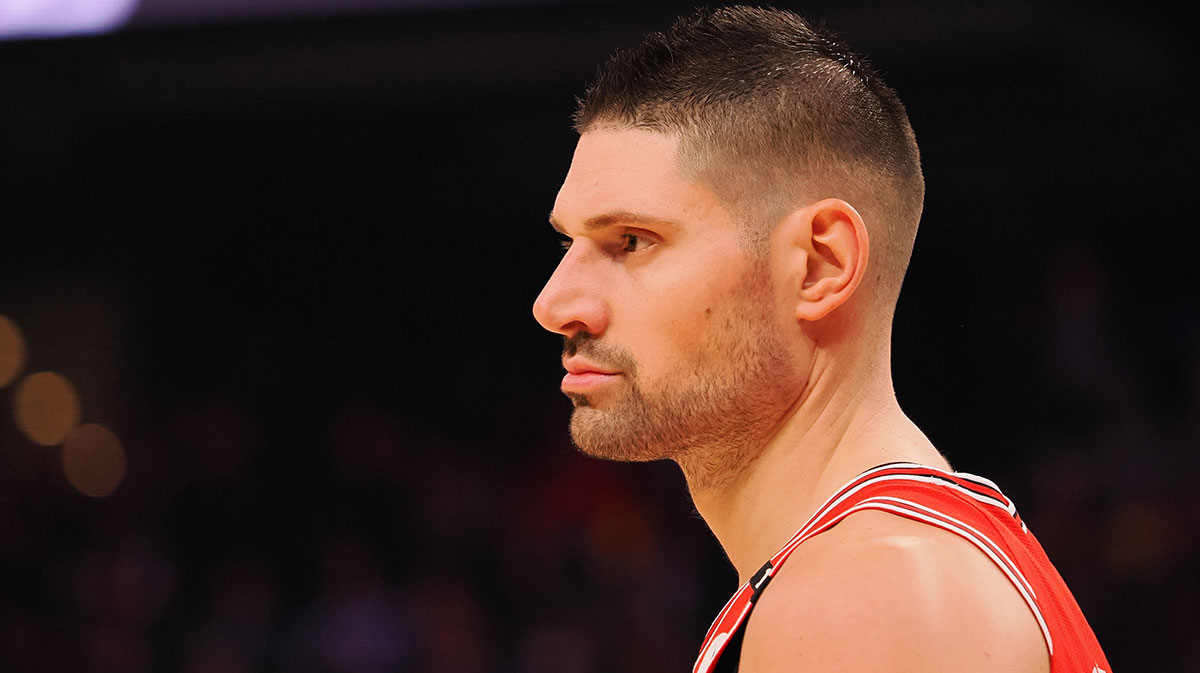 Chicago Bulls center Nikola Vucevic (9) between plays against the Golden State Warriors during the second quarter at Chase Center.