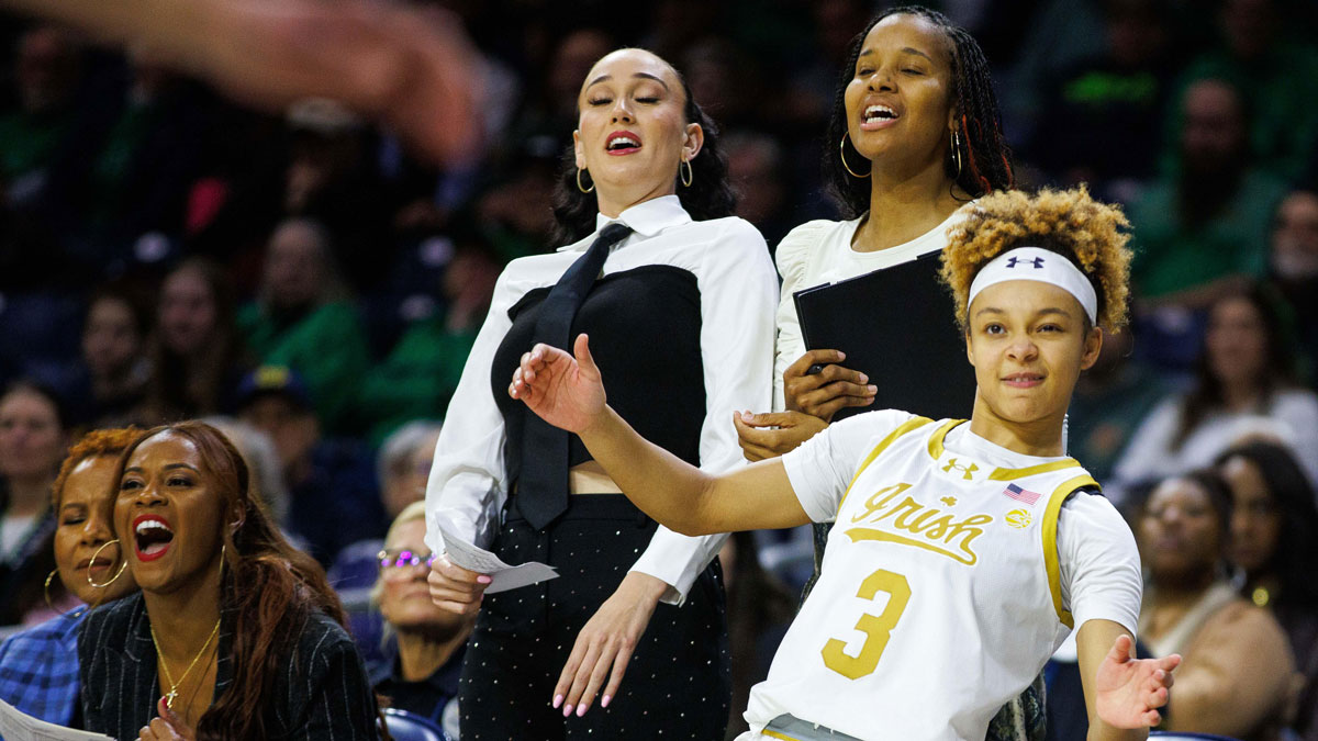 Notre Dame guard Hannah Hidalgo (3) watches a shot in the air during a NCAA women's basketball game between Notre Dame and Stanford.