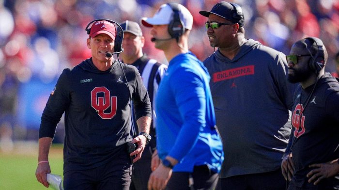 Oklahoma head coach Brent Venables