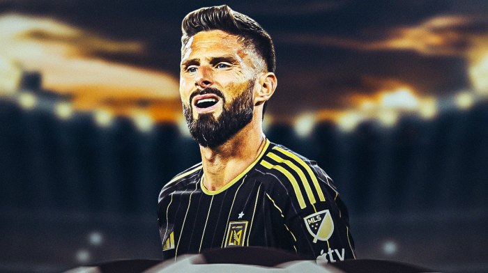 Photo: Olivier Giroud in LAFC jersey
