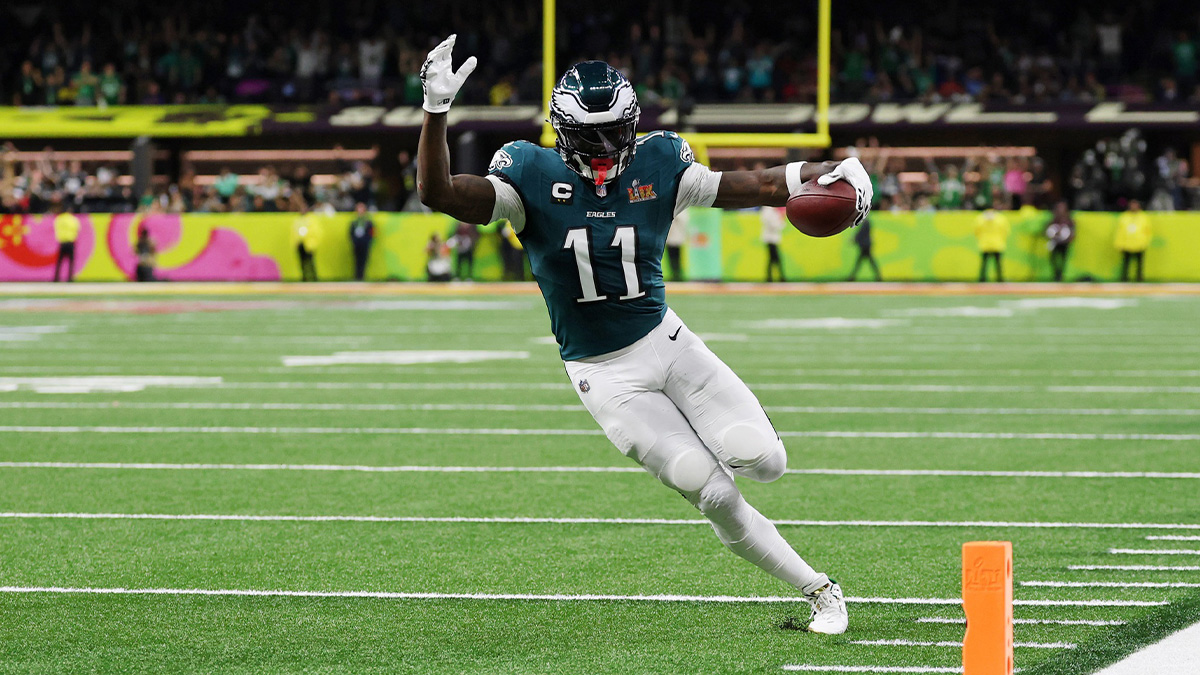 Philadelphia Eagles Vide Receiver Aj Brown (11) Achieved Touchdown to the heads of city Kansas during the first half of the Super Bowl character on Caesar's superdone.