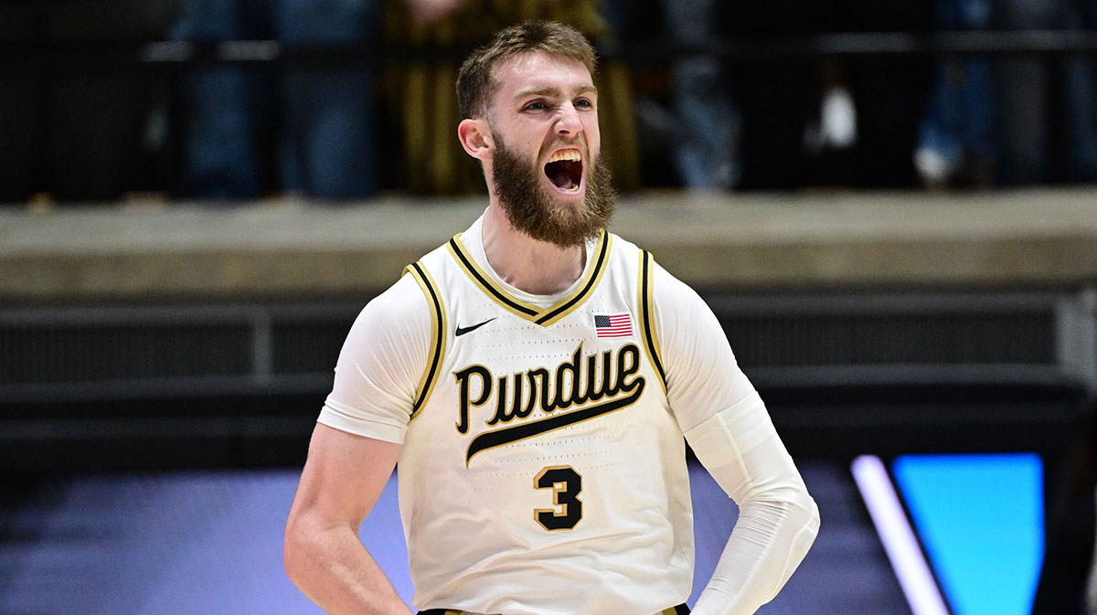 Purdue Boichears Straind Braden Smith (3) reacts to points in the first half against USC Trojans on Macke's Arena. 