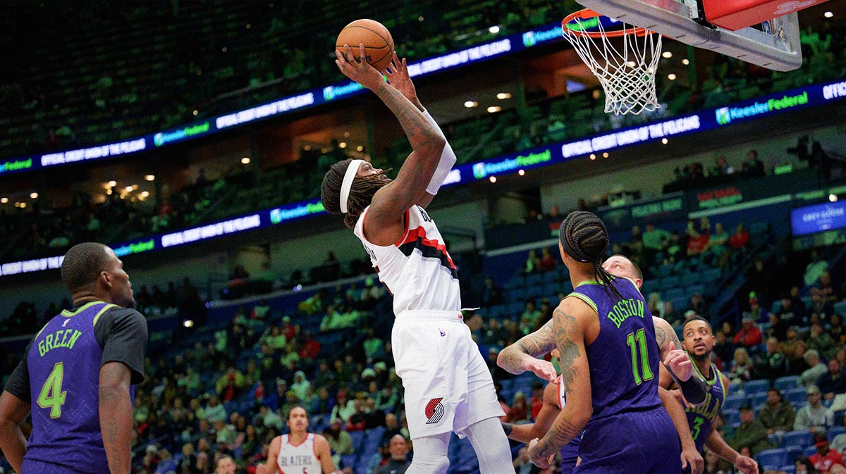 Portland Trail Blazer Center Robert Williams III (35) Shoots against new orleans Pelicanca stores Brandon Boston (11) during second half at the center of Smoothie King Center