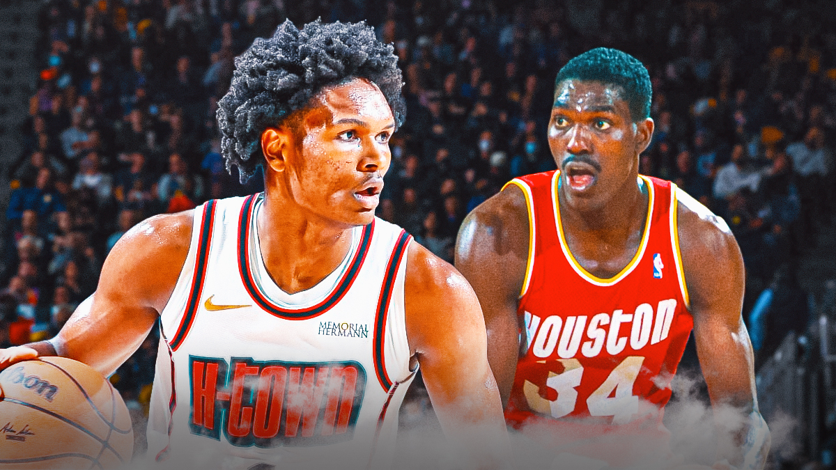 Amen Thompson beside Hakeem Olajuwon during his playing days.