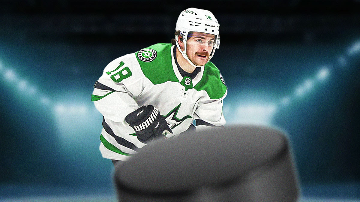 Photo: Sam Steel in action in Stars jersey