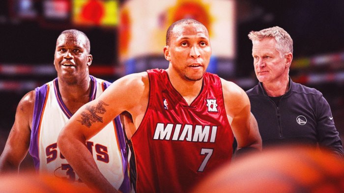 teve Kerr looking at Shawn Marion (Heat uni, 2008) and Shaquille O'Neal