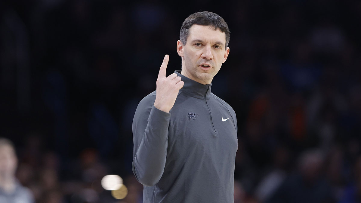 Oklahoma City Thunder head coach Mark Daigneault calls for a time out and review after a play against the Minnesota Timberwolves during the second half at Paycom Center. 