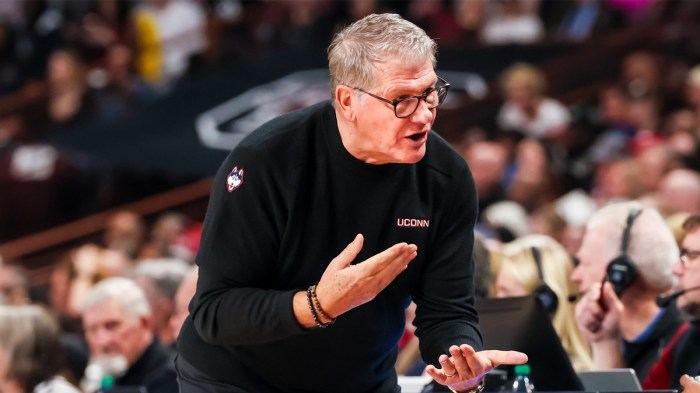 UConn Huskies head coach Geno Auriemma directs his team against the South Carolina Gamecocks in the first half.