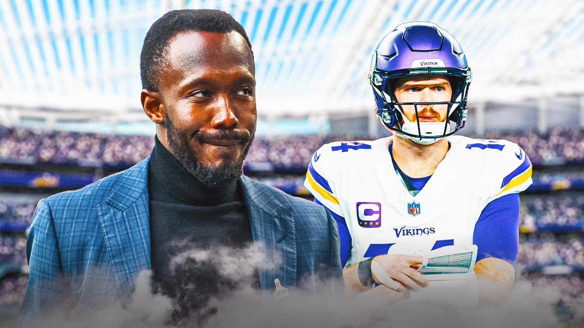 Kwesi Adofo-Mensah next to Sam Darnold in front of the Vikings stadium.