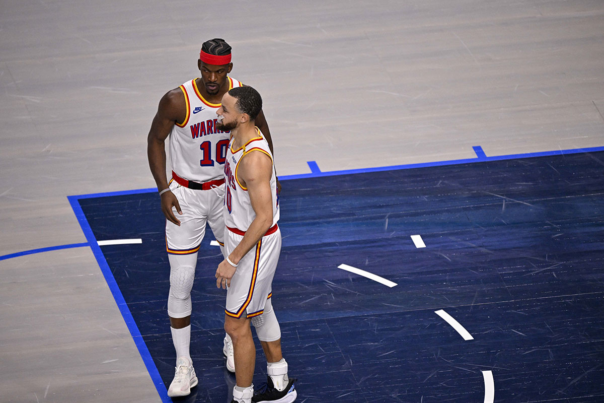 Golden State Warriors forward Jimmy Butler (10) and guard Stephen Curry (30) during the game between the Dallas Mavericks and the Golden State Warriors at the American 