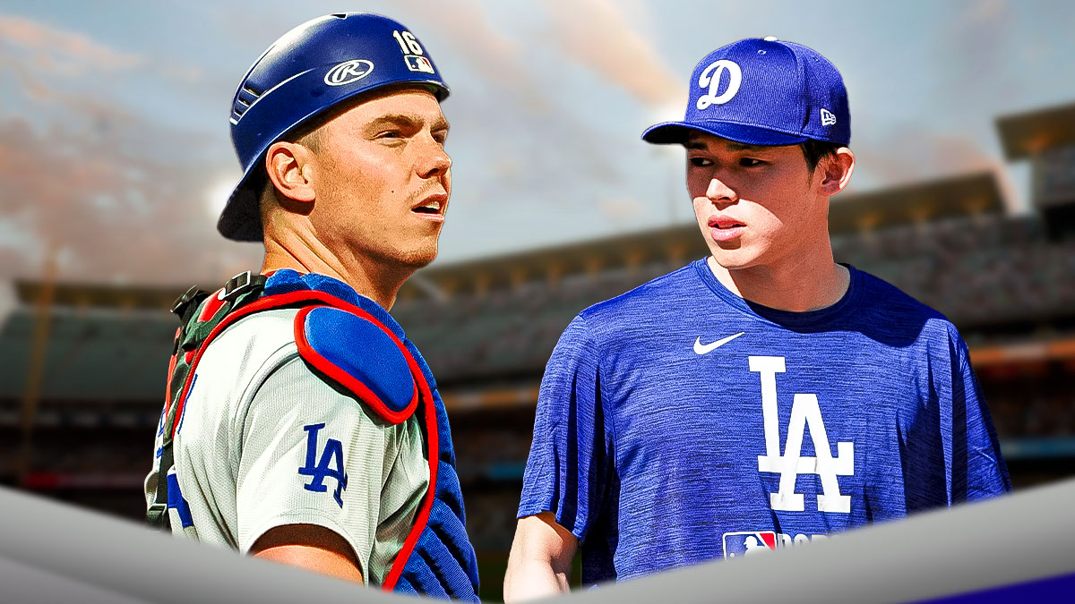 Dodgers' Will Smith smiling at Roki Sasaki, with stars all over them